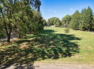 422 E 2nd St #6, Waitsburg, WA 99361