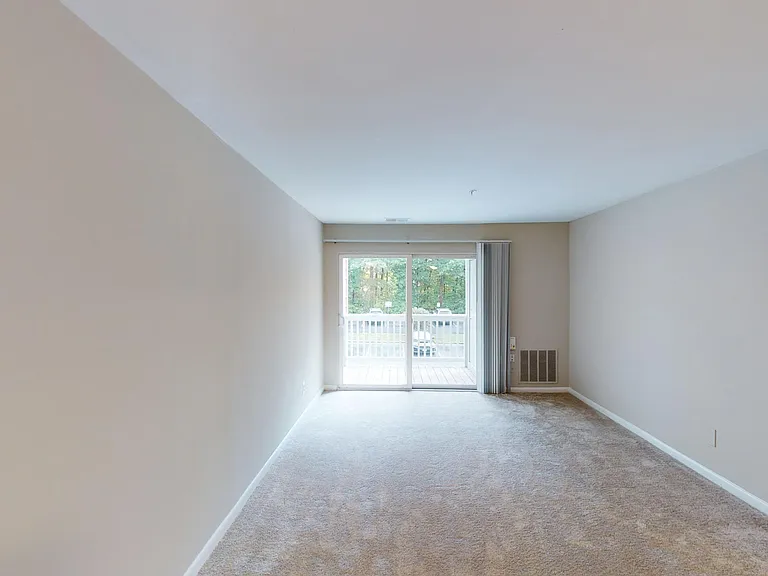 Canterbury Apartments — Photo 91