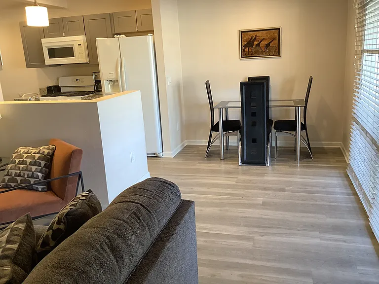 4508 E Linden St — Photo 3