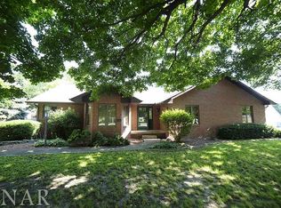 102 N Grove St, Lexington, IL 61753