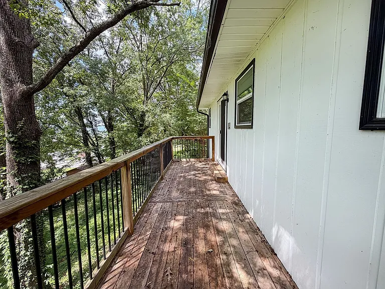 405 Dempsey Ln — Photo 24
