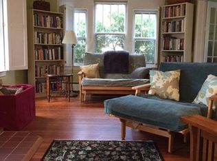 18 Beacon St, Northampton, MA 01062