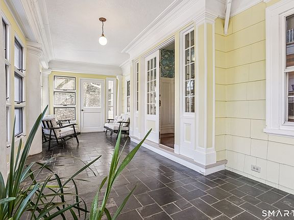 2nd image of 1050 Whitney Avenue