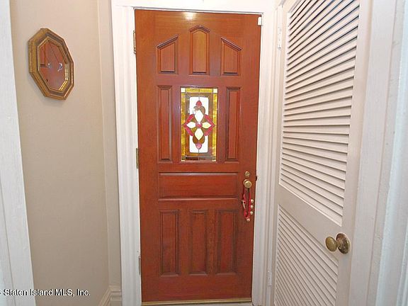 4th image of 134 Sturges St