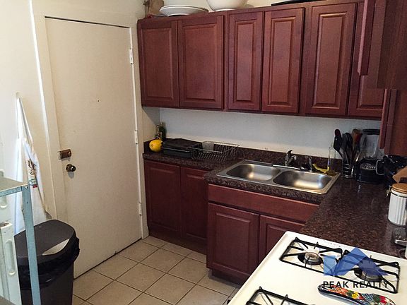 4th image of 543-49 W Arlington Pl #43-302