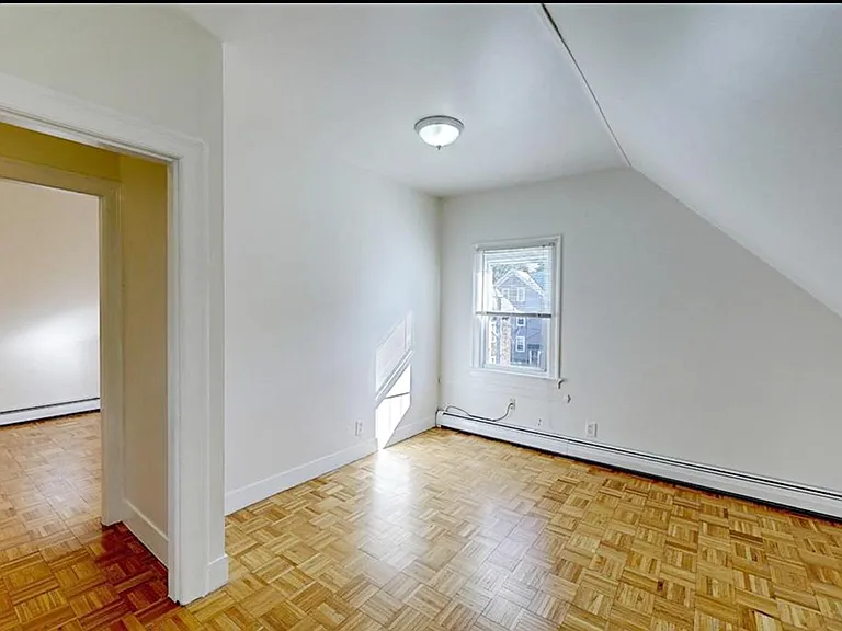 8 Poplar St #3 — Photo 5