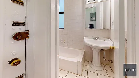 Rented by Bond New York