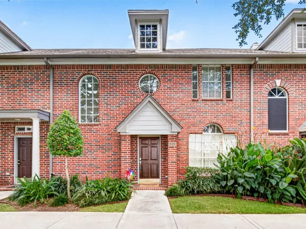 1253 El Camino Village Dr, Houston, TX 77058