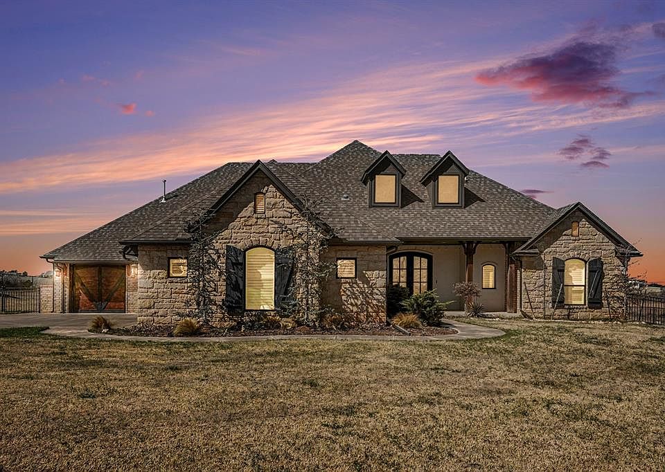 1st image of 3687 River Cliff Rd