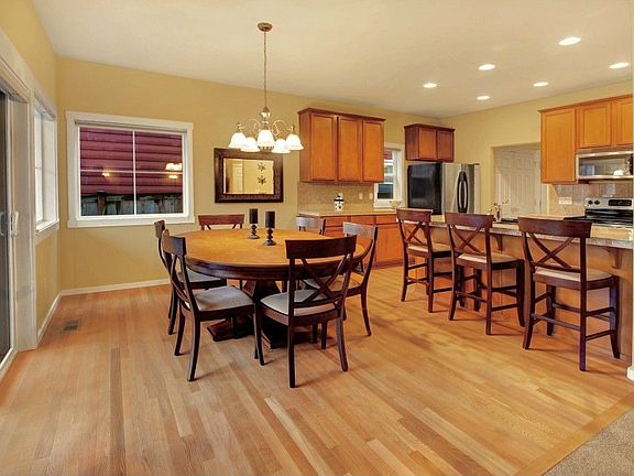 4th image of 5420 54th Avenue Ct W