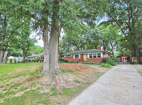 4th image of 842 Hillcrest Ave