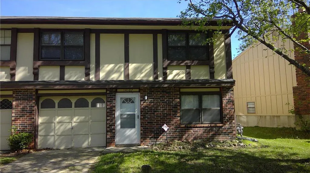 14107 Merrywood Circle Grandview, MO 64030 - 1 — Photo 1