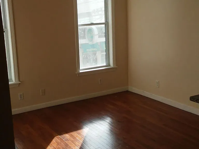 176 Elm St #2 — Photo 4