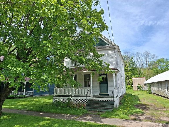 3rd image of 104 Remsen Rd