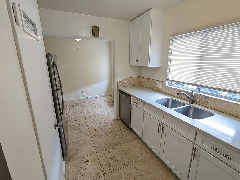 11230 Hortense St #5 — Photo 5