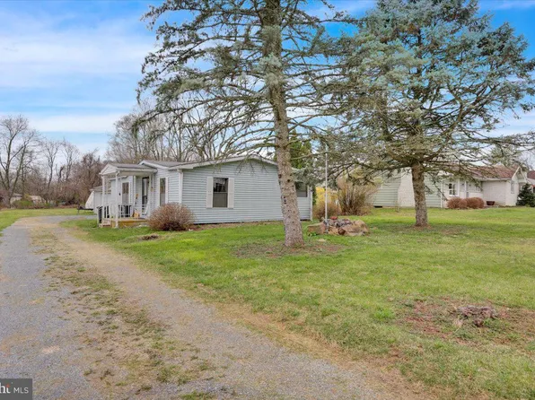 25 Pricetown Rd, Fleetwood, PA 19522