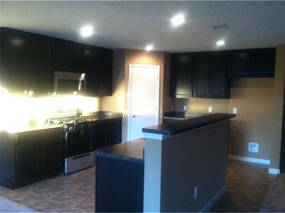 3rd image of 4223 Monticello Terrace Ln