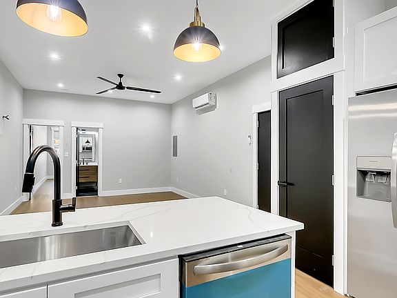 3rd image of 1225 Washington Blvd #B