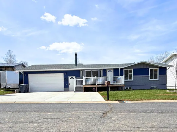 105 Zuni Ct, Evanston, WY 82930