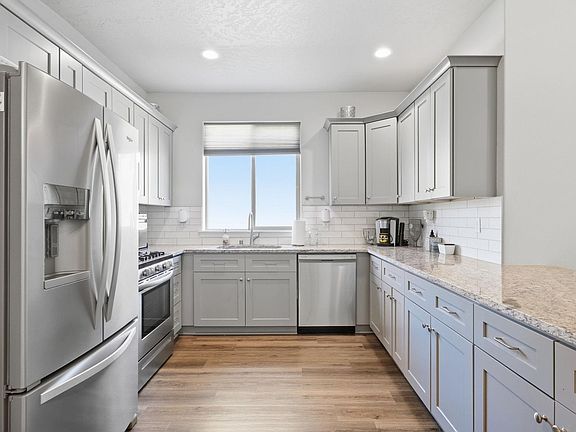 5th image of 7207 Courtney Ct