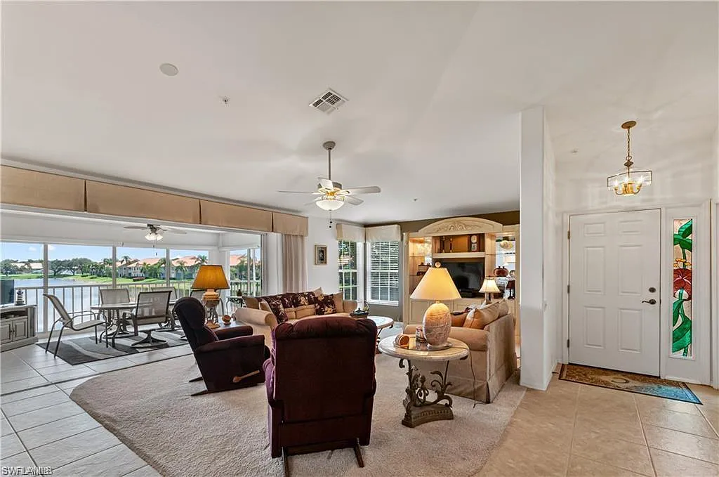 2 bed, 2.0 bath, 1446 sqft, $6,500 — Photo 3