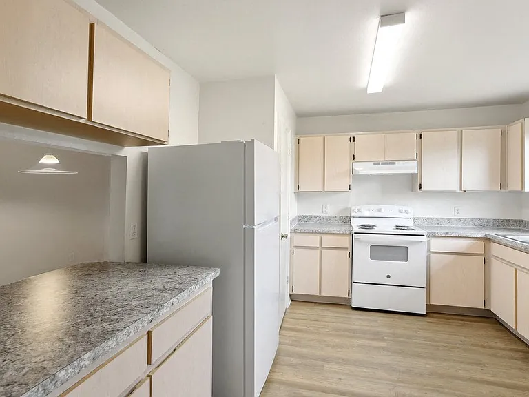 Pasco Woods Apartments — Photo 20