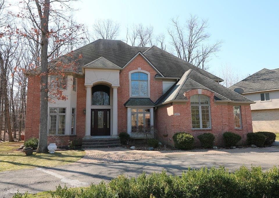 1st image of 6993 Lakemont Cir
