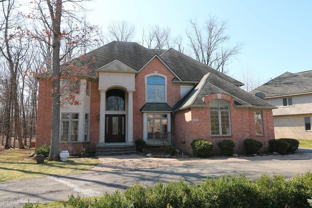6993 Lakemont Cir photo 1