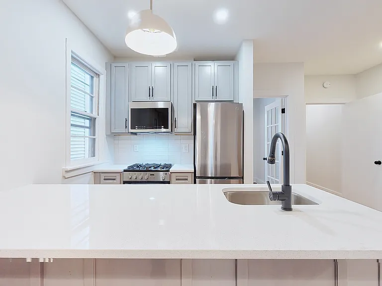 86 Edwards St #1 — Photo 31