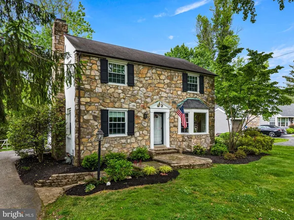 121 Upper Gulph Rd, Strafford, PA 19087