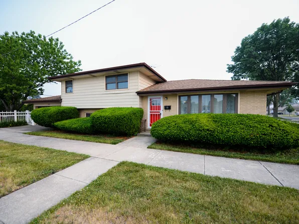 4401 Vernon Ave, Brookfield, IL 60513