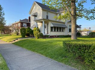 1009 N Water St, Uhrichsville, OH 44683
