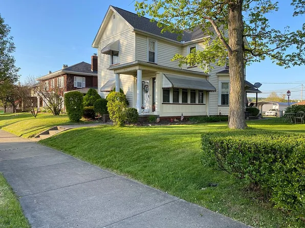 1009 N Water St, Uhrichsville, OH 44683