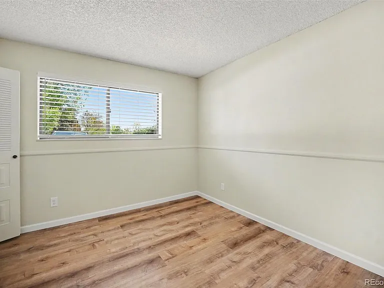 433 Wright St #103 — Photo 14