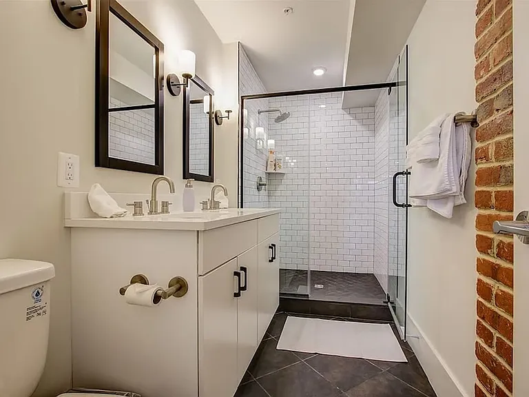 843 Upshur St NW #301 — Photo 11