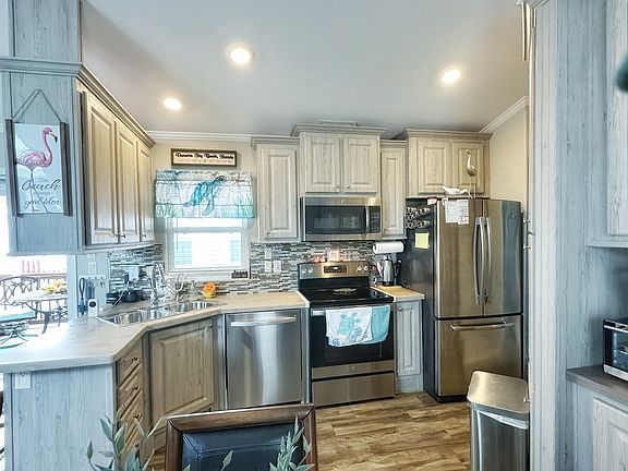 3rd image of 1957 Allison Ave #190