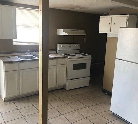 4th image of 1519 San Eduardo Ave
