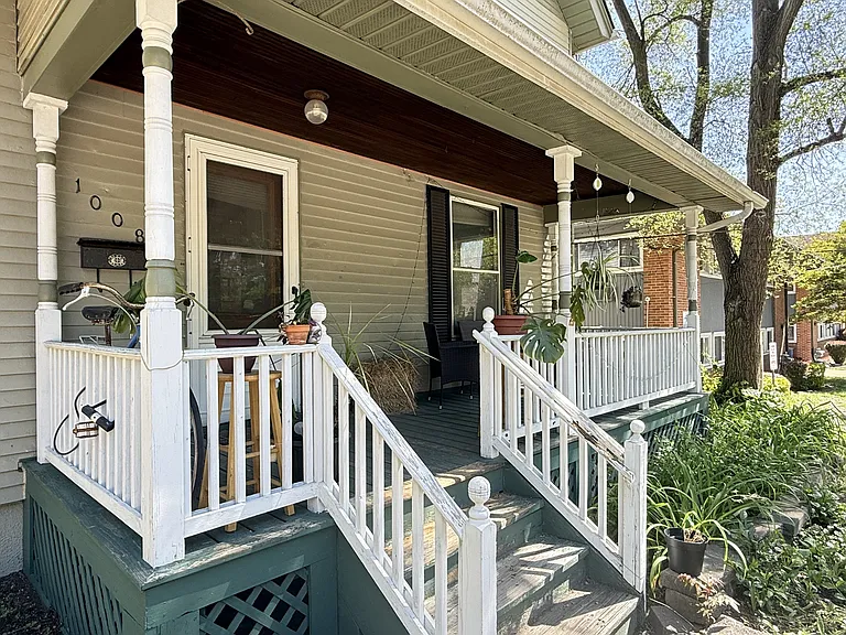 1008 W Huron St — Photo 1