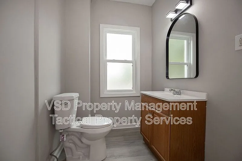 3 bed, 1.5 bath, 1625 sqft, $1,200 — Photo 4