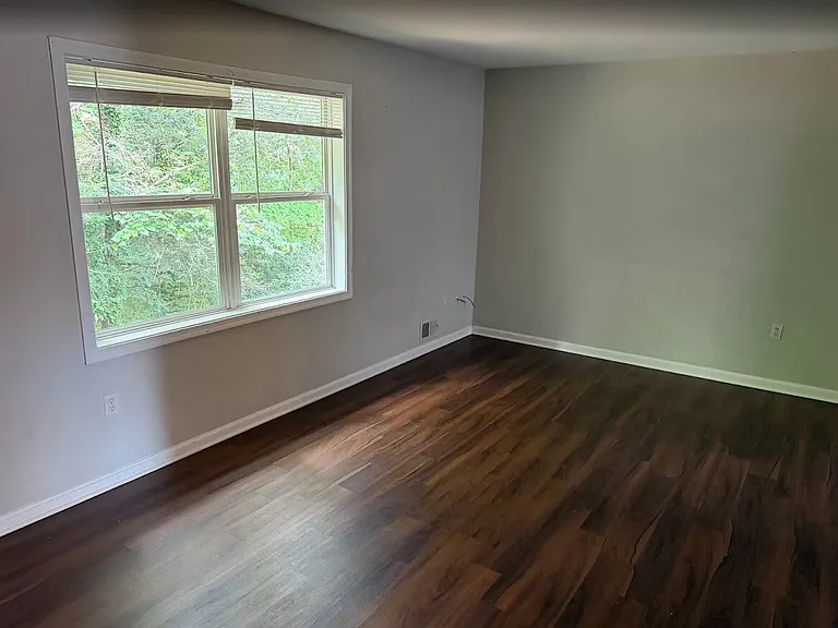 37 Bristol Ct — Photo 13