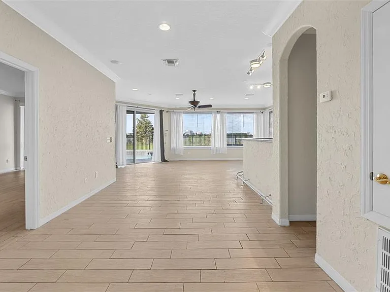 8507 Saint Marino Blvd — Photo 33