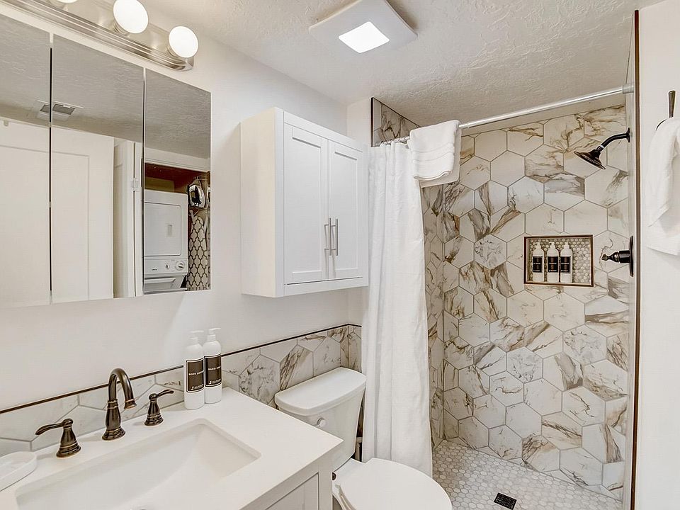 Primary ensuite bathroom with shower