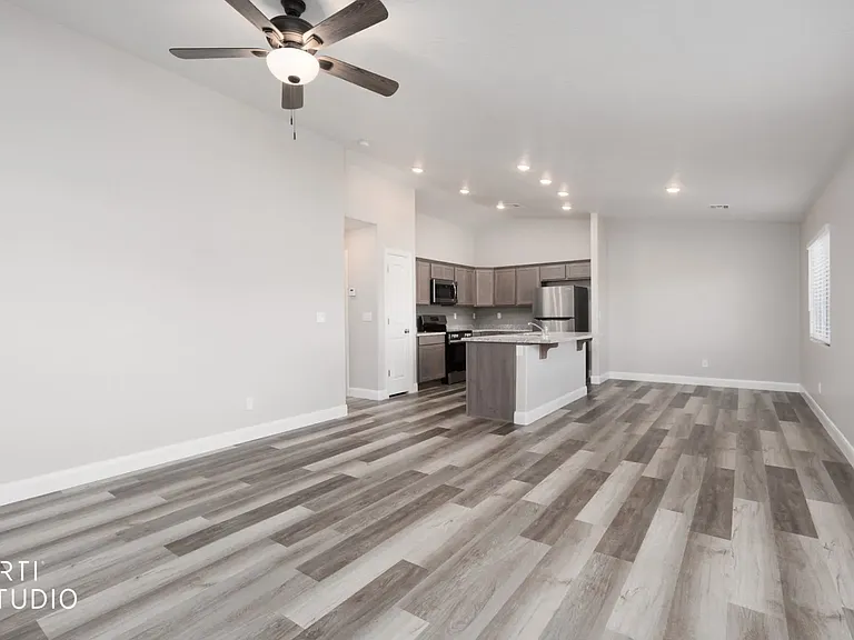 100 E First South St #104 — Photo 3