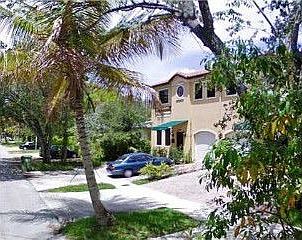 1st image of 2563 Lincoln Ave