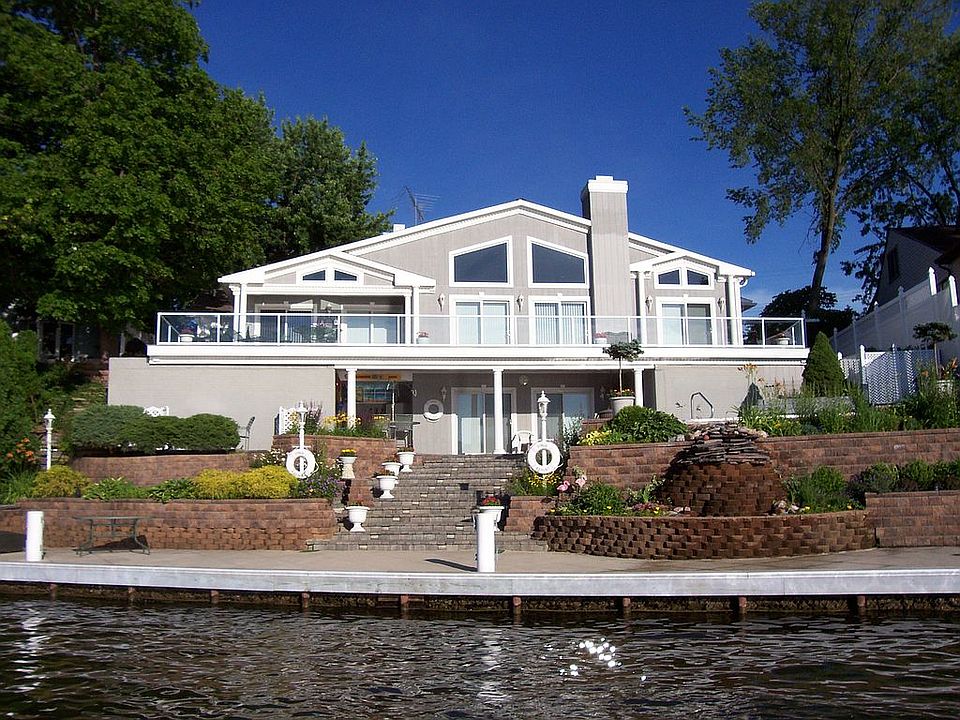 1st image of 143 Potter Dr