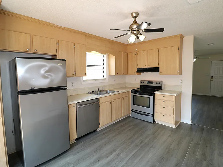1600 Windsong Ct — Photo 6