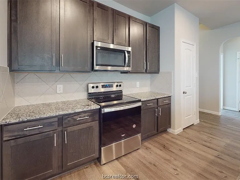 5789 Cerrillos Dr — Photo 3