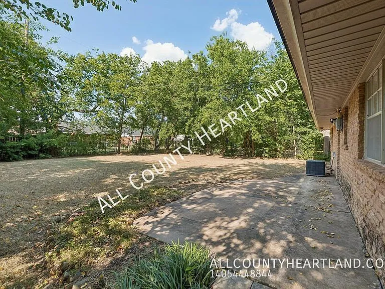 1209 NW 103rd St — Photo 12