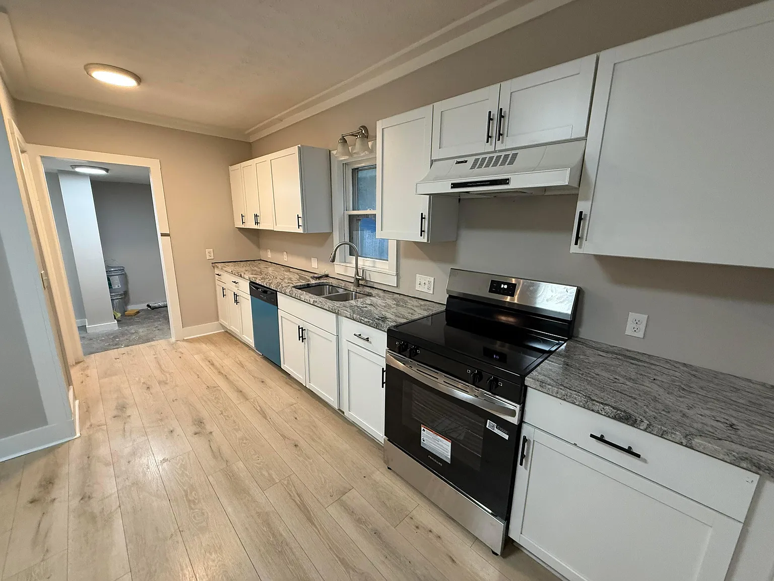 3 bed, 1698 sqft, $1,700 — Photo 4