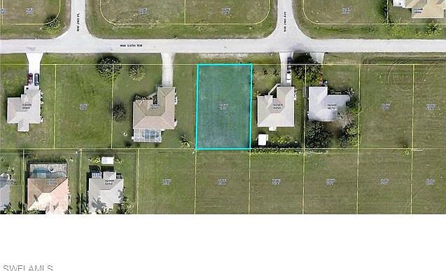 1st image of 204 NW 11th Ter